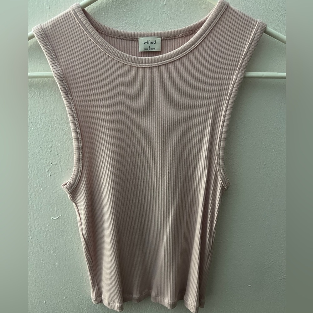Aritzia women’s top